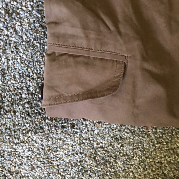 Penningtons - NWT - Chicago fit Capris - Picture 6 of 6